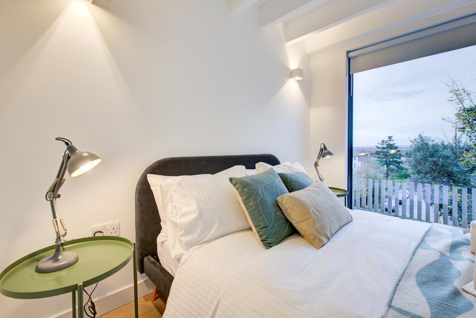 Neoteric Home Wimbledon Village London Ngoại thất bức ảnh