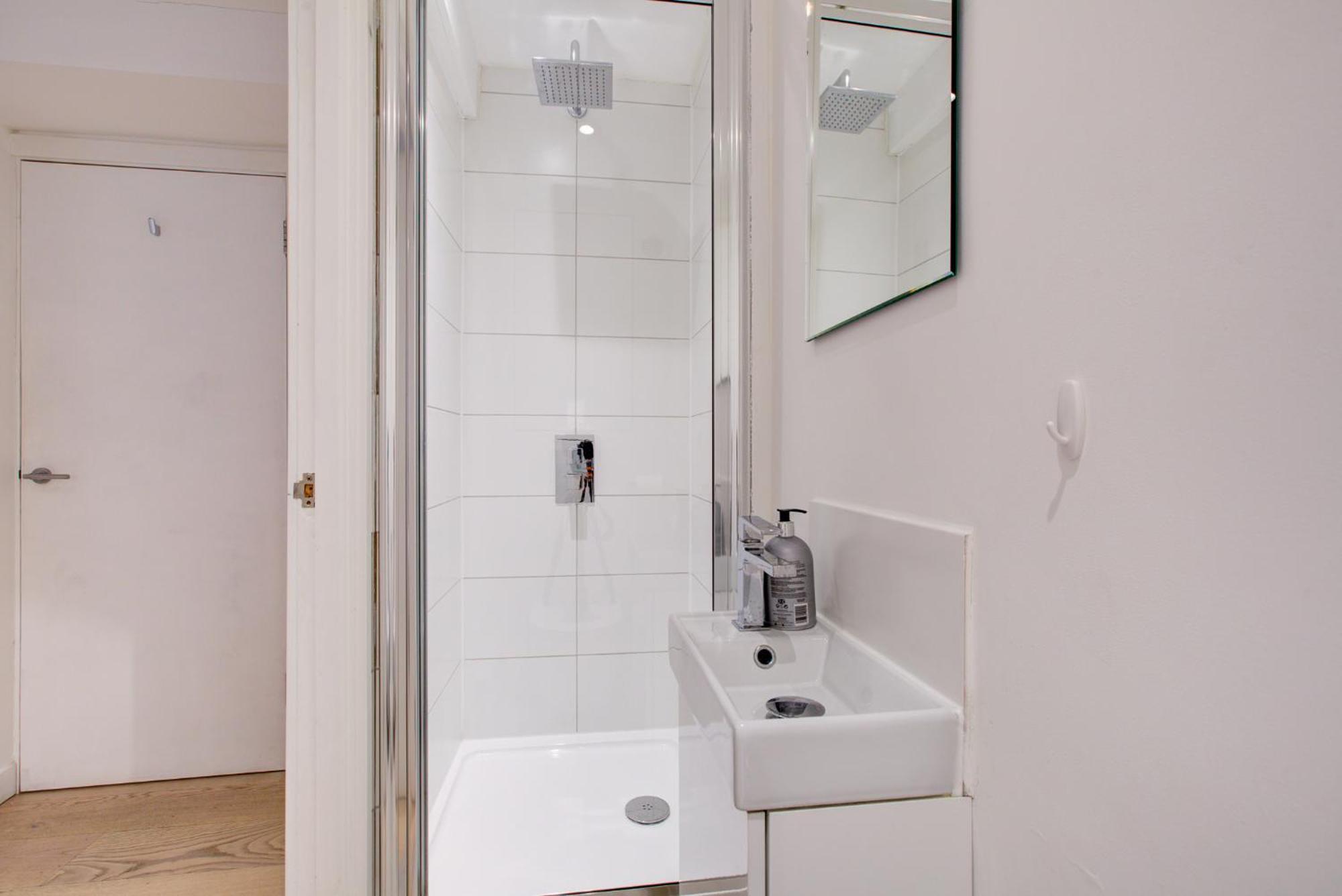 Neoteric Home Wimbledon Village London Ngoại thất bức ảnh