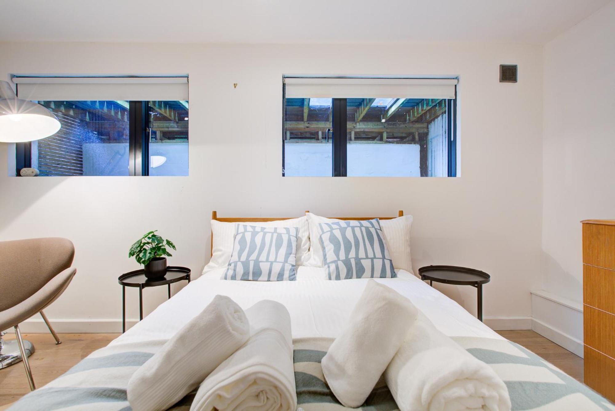 Neoteric Home Wimbledon Village London Ngoại thất bức ảnh